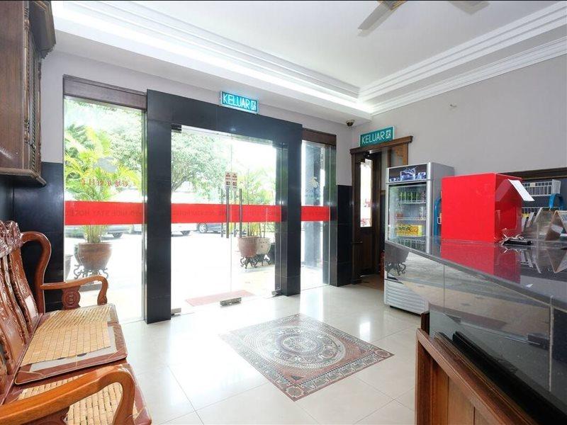 ראוב Oyo 1190 Nice Stay Hotel מראה חיצוני תמונה