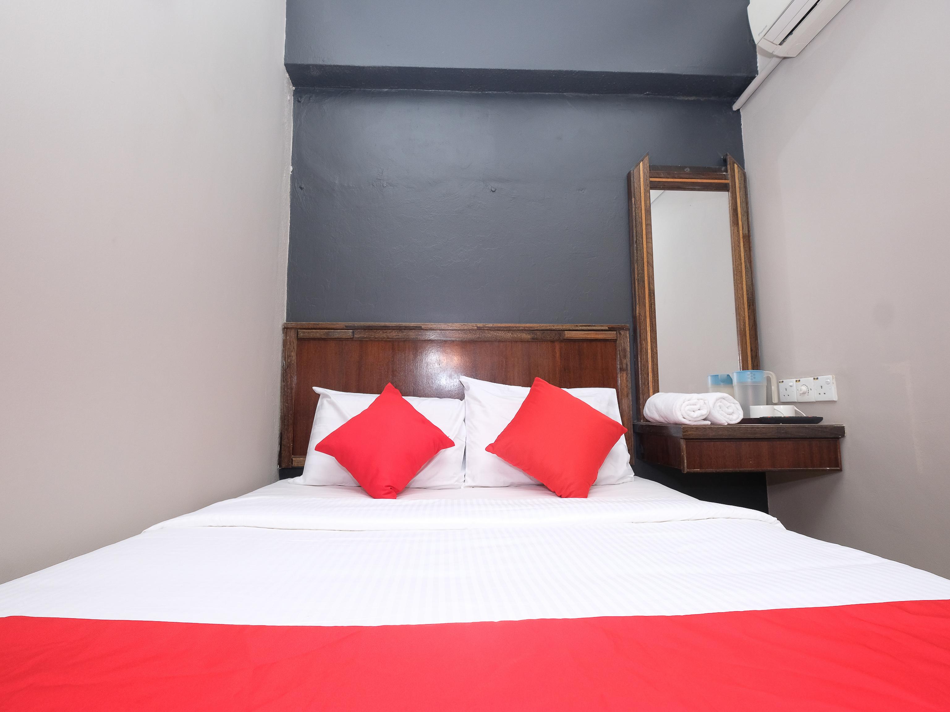 ראוב Oyo 1190 Nice Stay Hotel מראה חיצוני תמונה