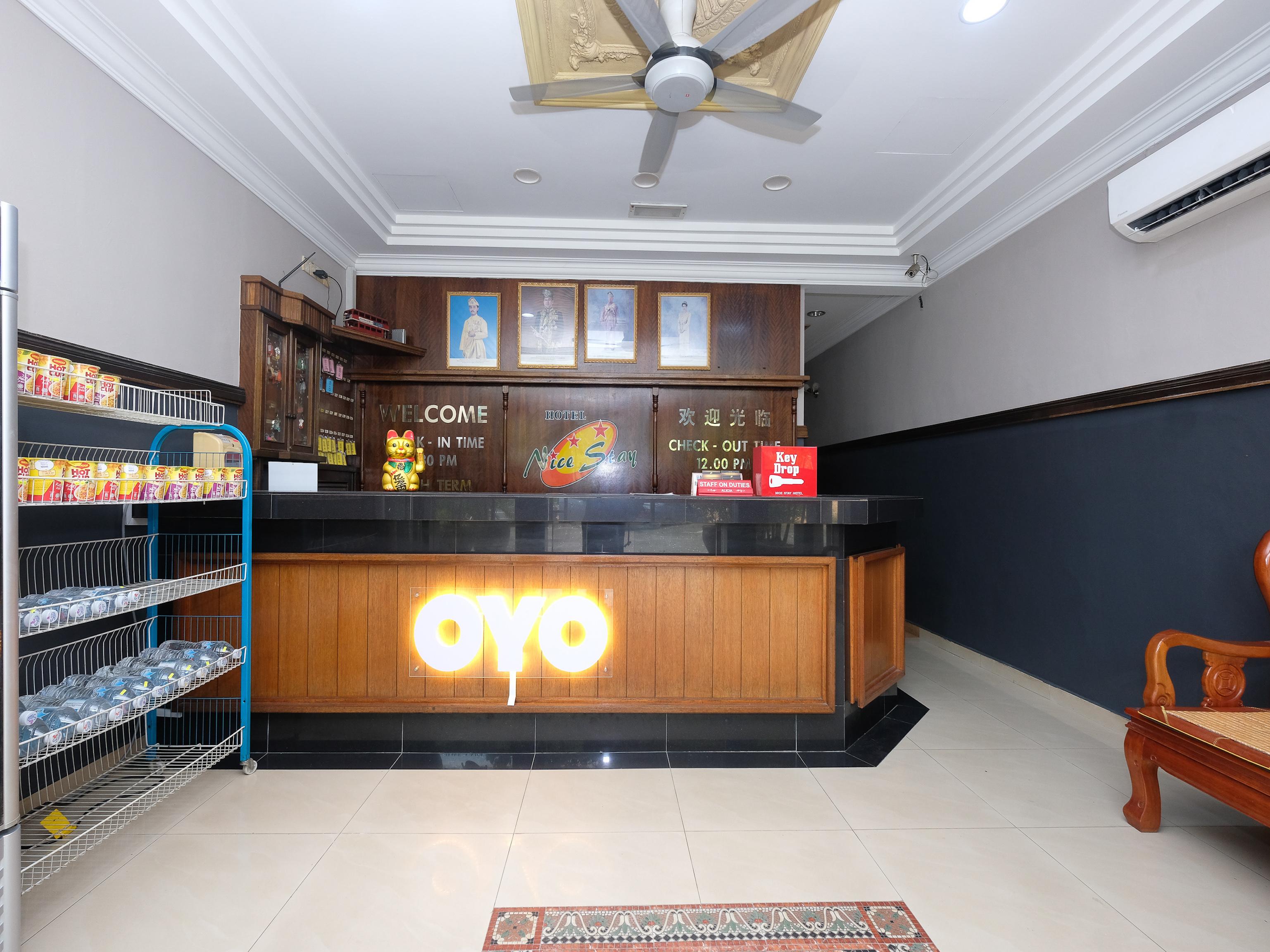 ראוב Oyo 1190 Nice Stay Hotel מראה חיצוני תמונה