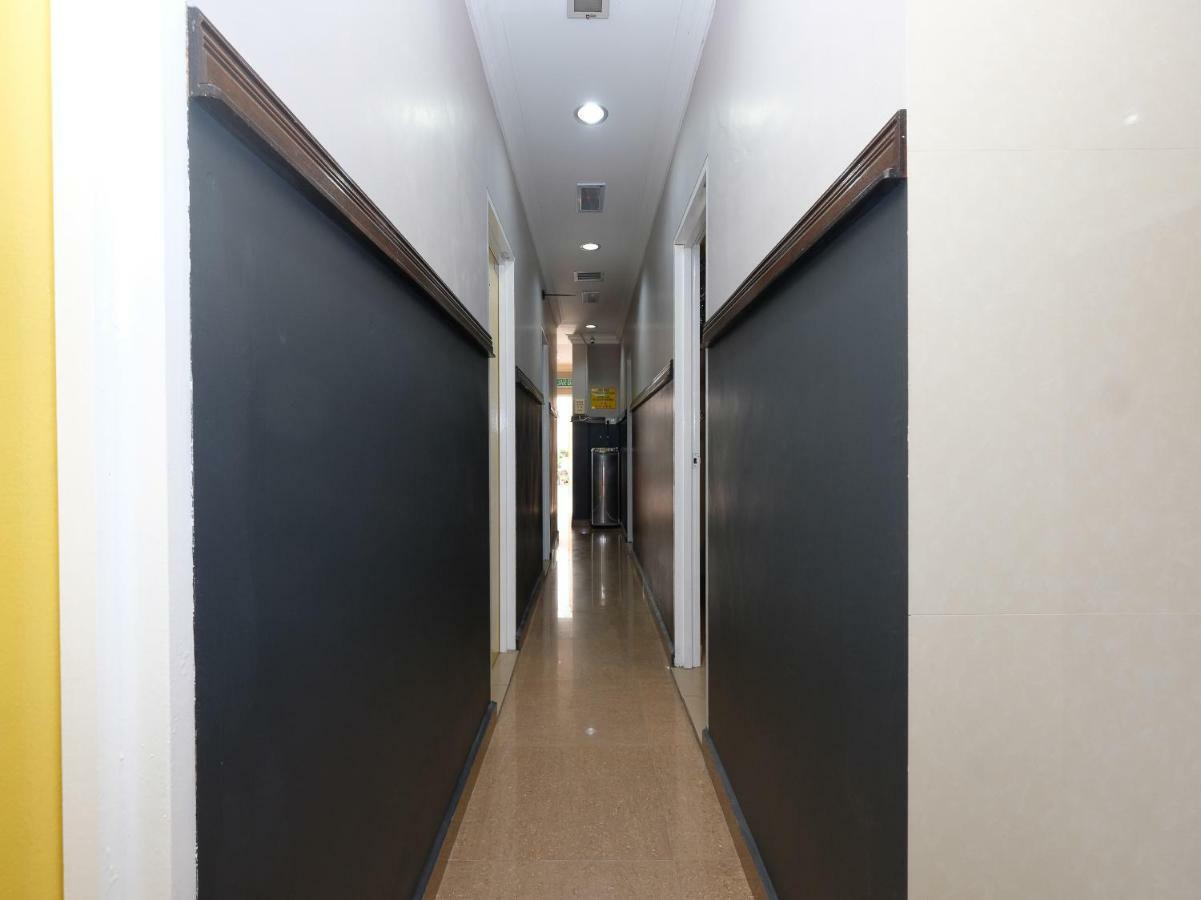 ראוב Oyo 1190 Nice Stay Hotel מראה חיצוני תמונה